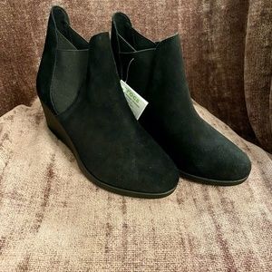 Women’s Leigh Wedge Chelsea Boot